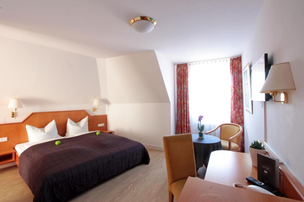 Hotel Schiff Am See Konstanz Kültér fotó
