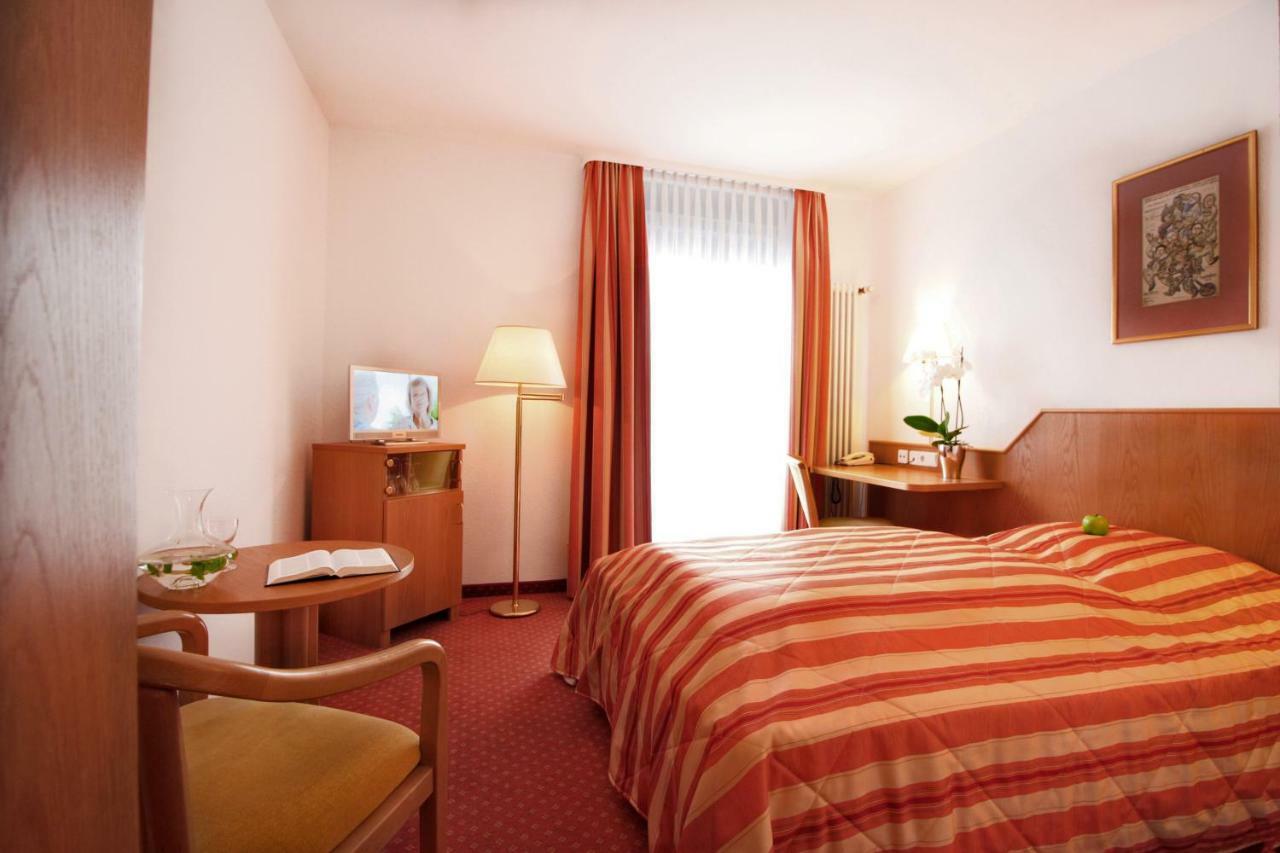 Hotel Schiff Am See Konstanz Kültér fotó