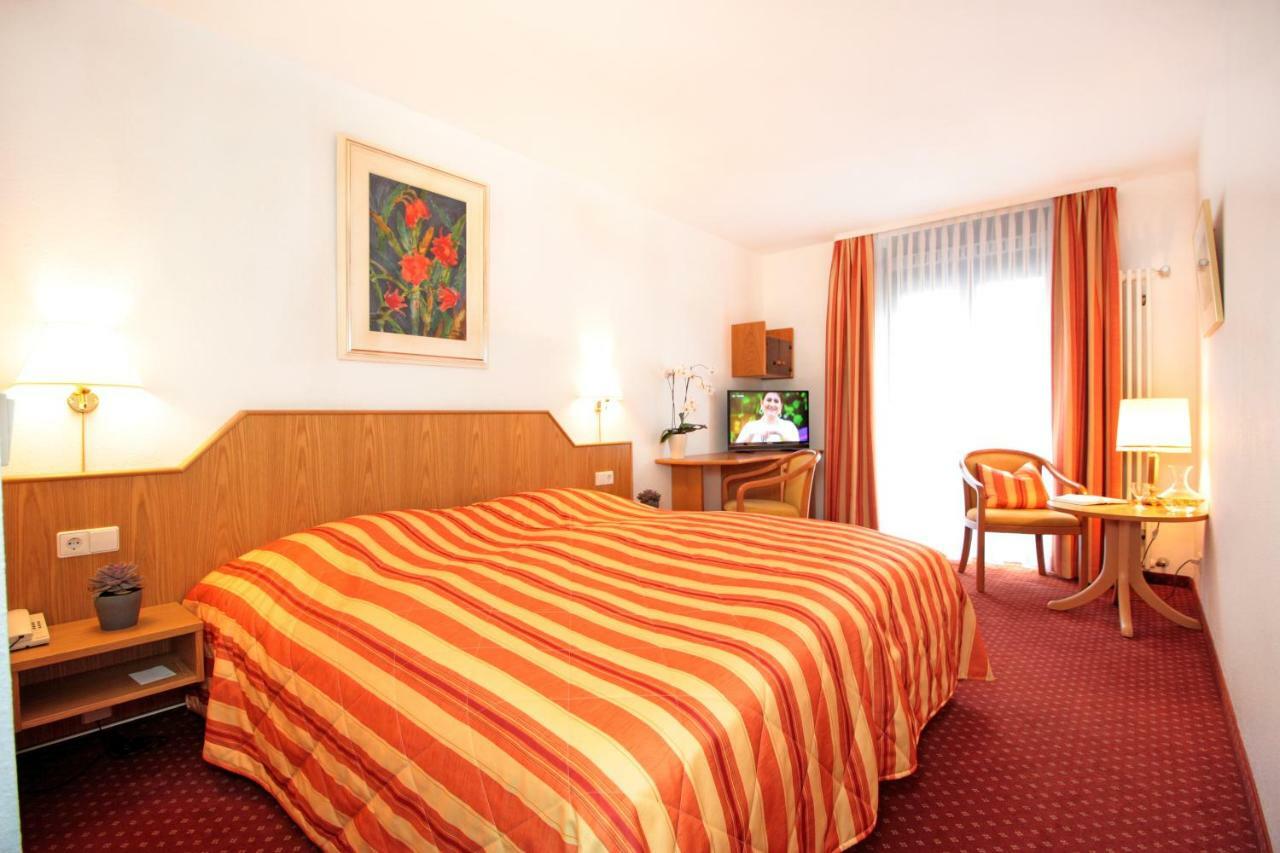 Hotel Schiff Am See Konstanz Kültér fotó