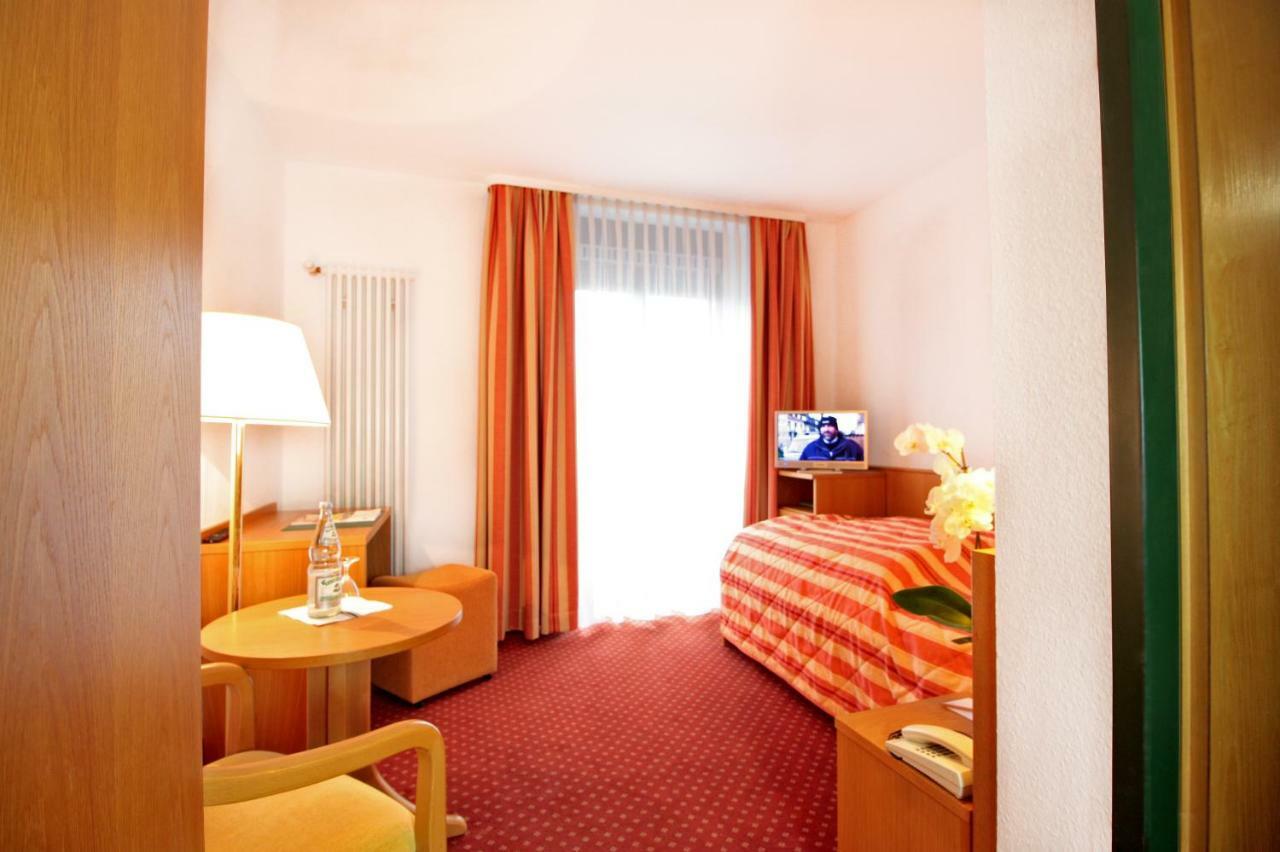 Hotel Schiff Am See Konstanz Kültér fotó